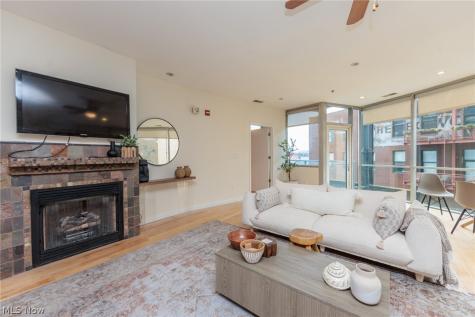 701 W Lakeside Avenue Cleveland OH 44113