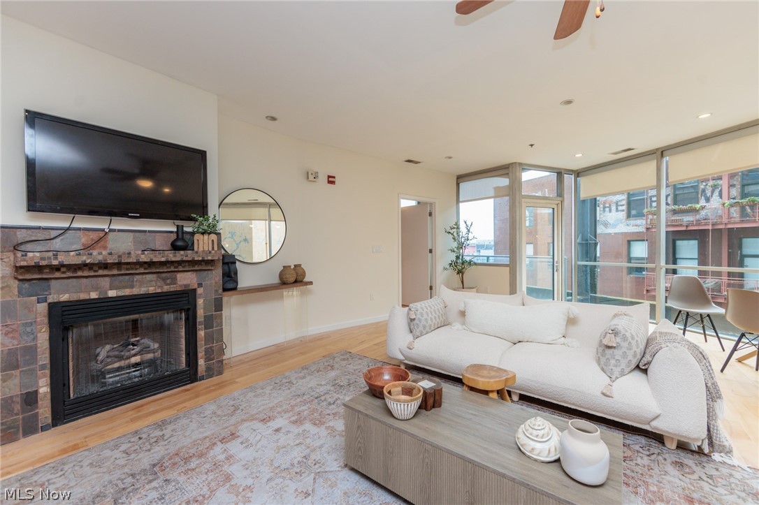 701 W Lakeside Avenue Cleveland OH 44113