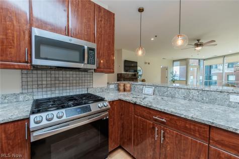 701 W Lakeside Avenue Cleveland OH 44113