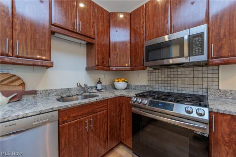 701 W Lakeside Avenue Cleveland OH 44113