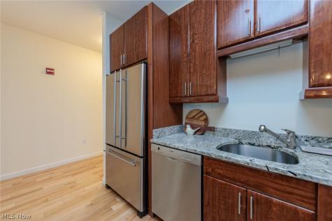 701 W Lakeside Avenue Cleveland OH 44113