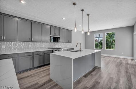 2079 Glenmont Drive Brunswick OH 44212