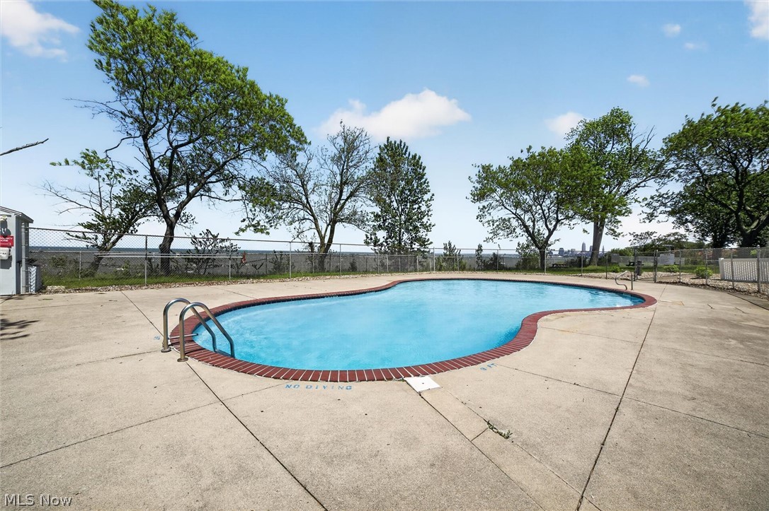 11720 Edgewater Drive Lakewood OH 44107