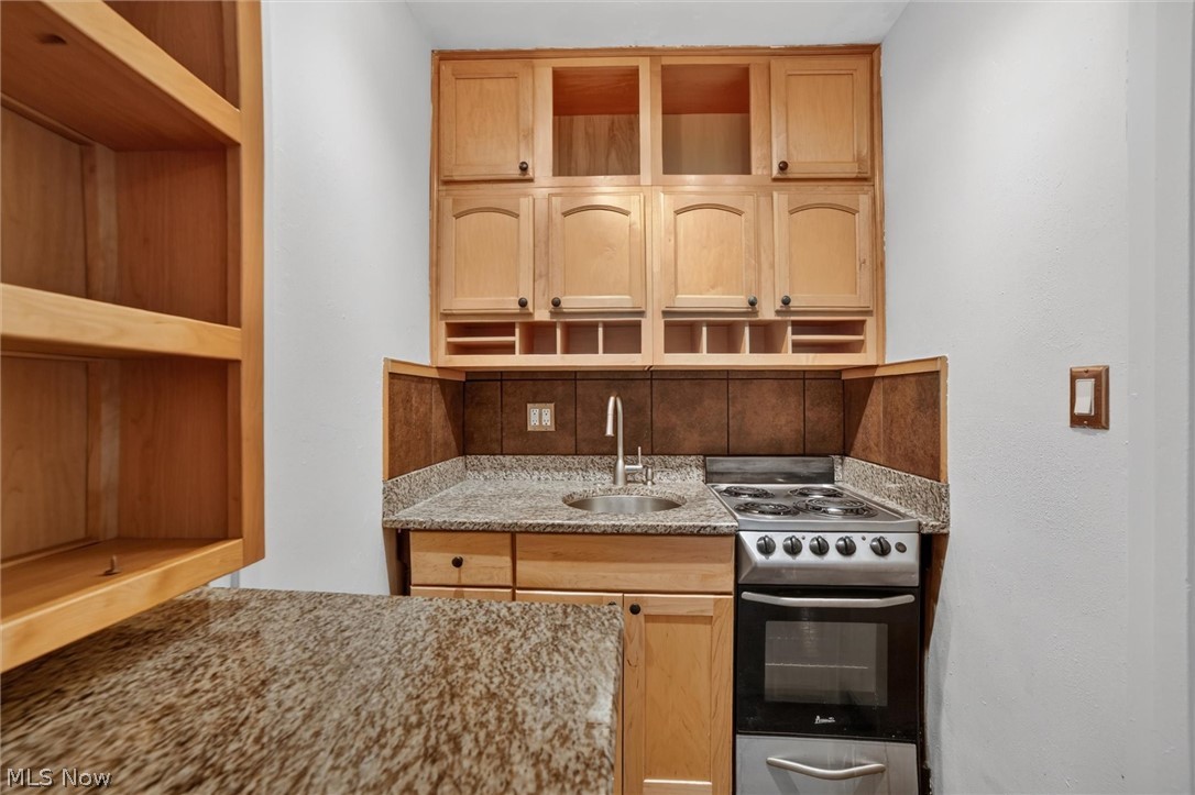 11720 Edgewater Drive Lakewood OH 44107