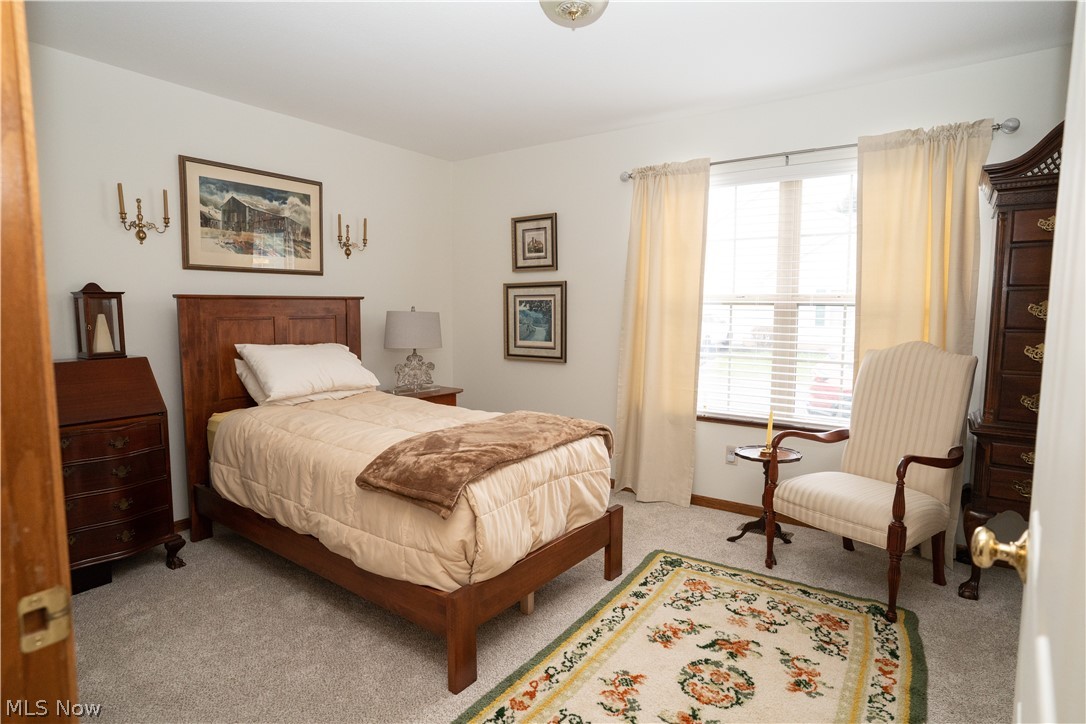 39 Village Court Columbiana OH 44408