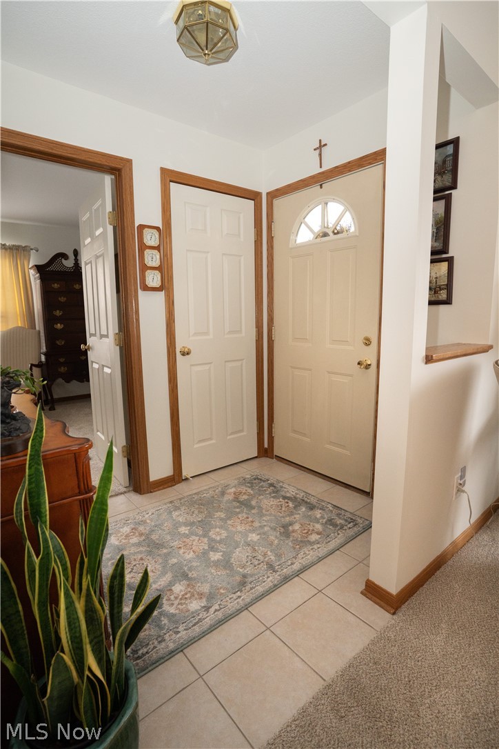 39 Village Court Columbiana OH 44408