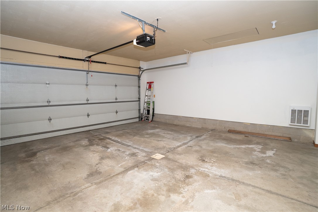 39 Village Court Columbiana OH 44408
