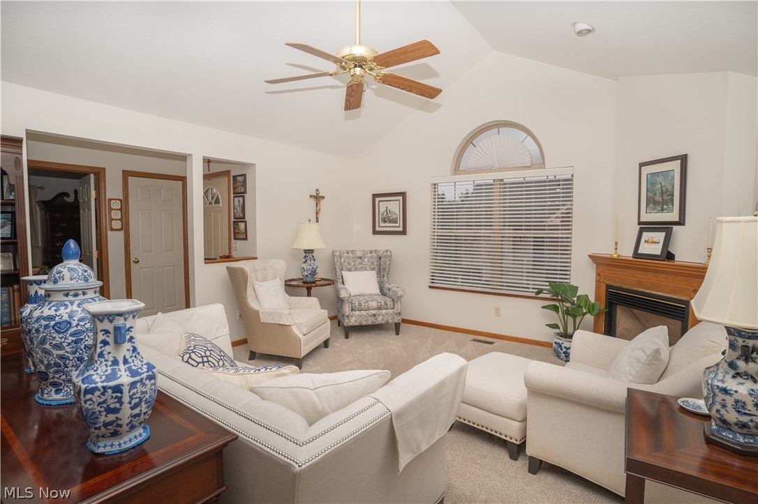 39 Village Court Columbiana OH 44408