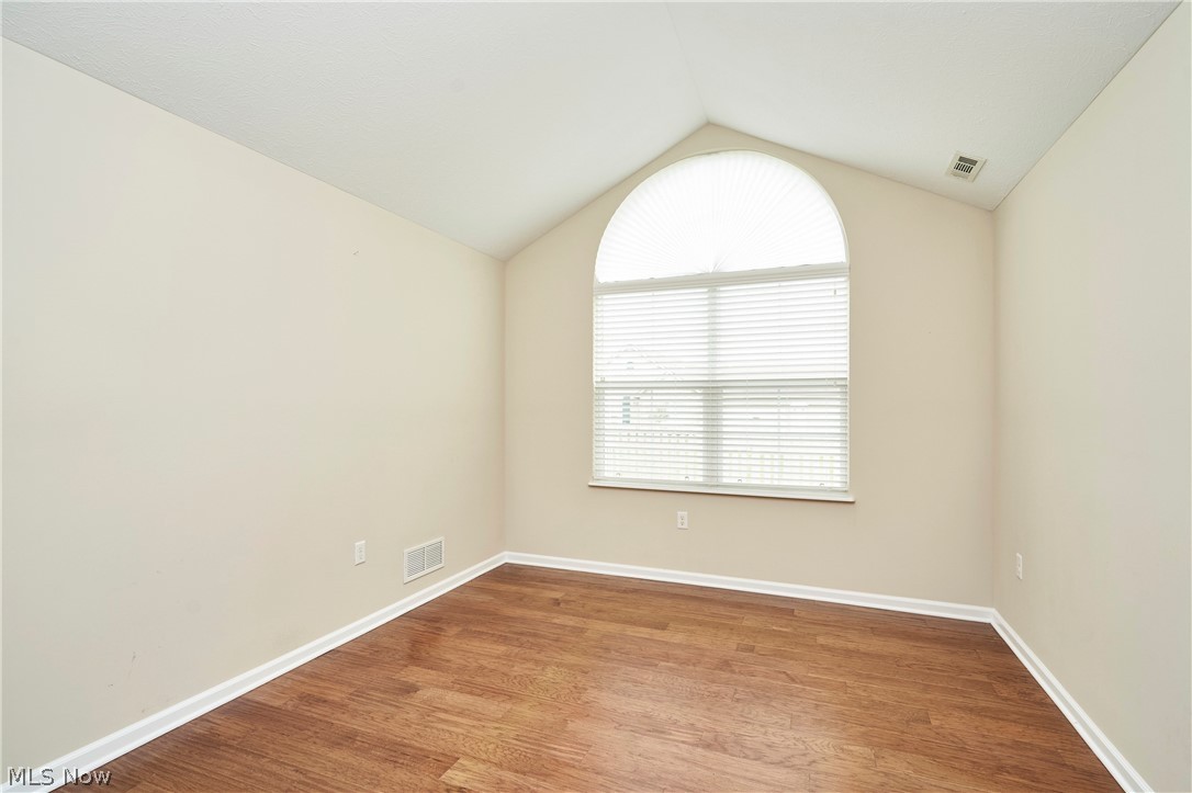 1915 Woods Drive Streetsboro OH 44241