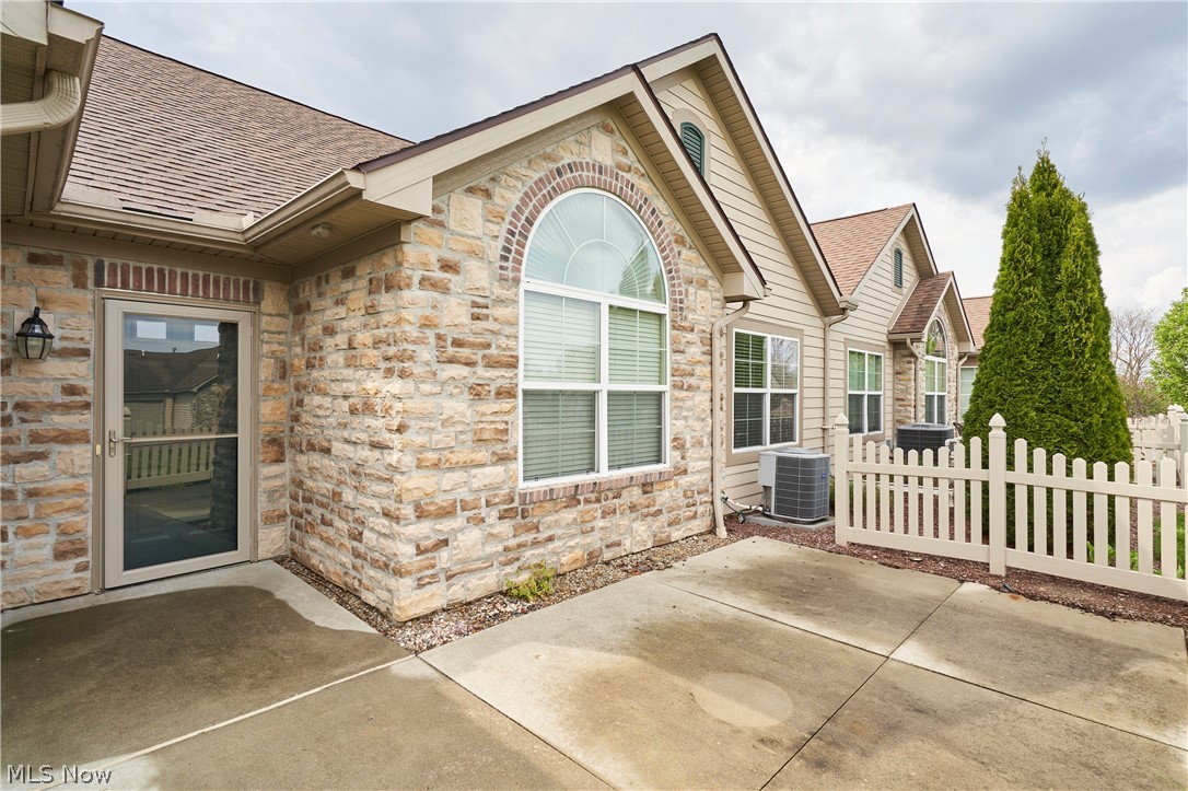 1915 Woods Drive Streetsboro OH 44241