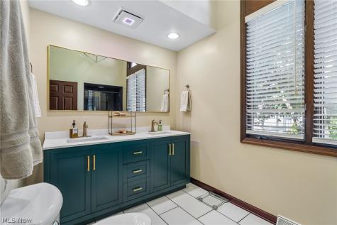 10 Hidden Valley Drive Rocky River OH 44116