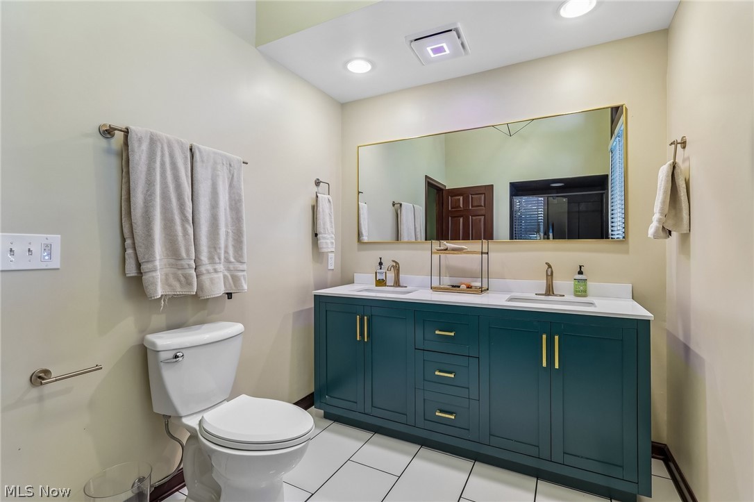 10 Hidden Valley Drive Rocky River OH 44116