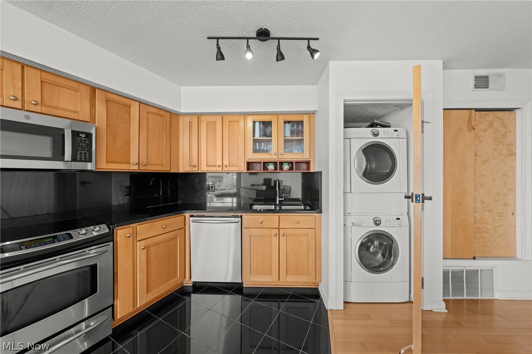 2222 Detroit Avenue Cleveland OH 44113