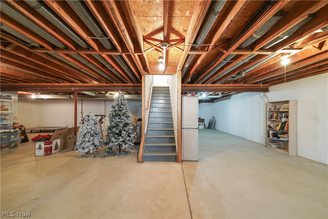 730 Woodlake Drive Aurora OH 44202