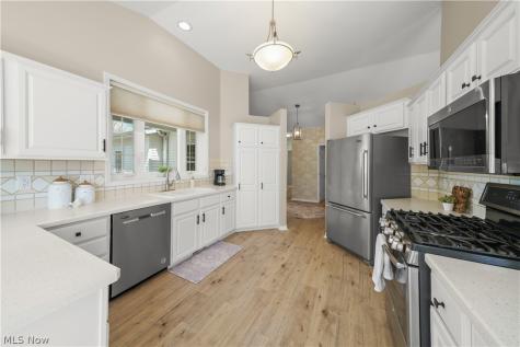 730 Woodlake Drive Aurora OH 44202