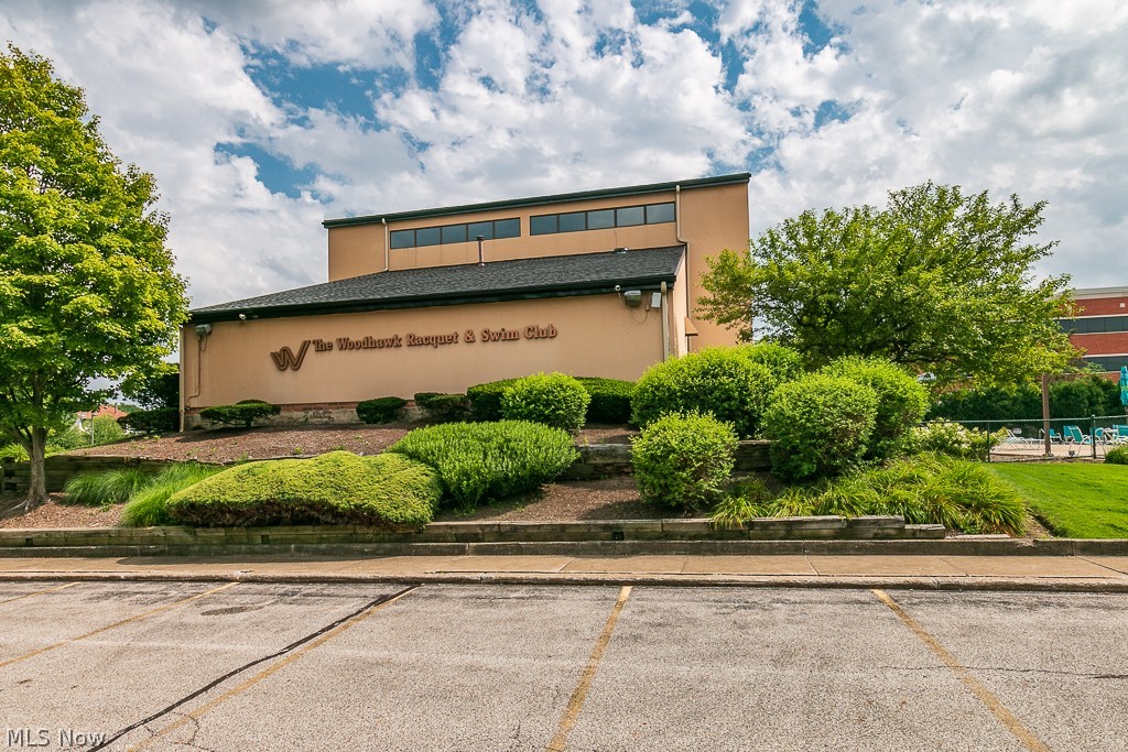 180 Fox Hollow Drive Mayfield Heights OH 44124