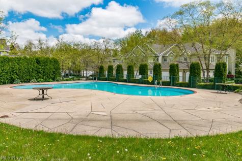 180 Fox Hollow Drive Mayfield Heights OH 44124