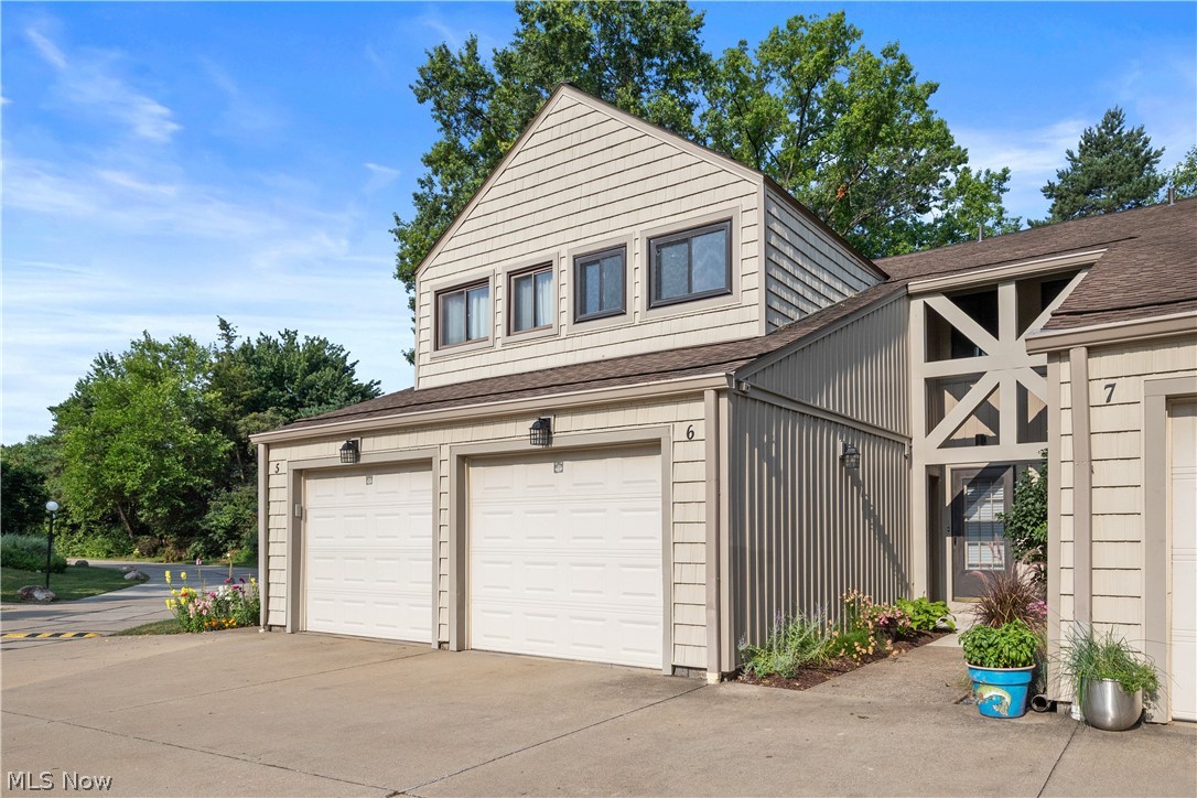 6 Landings Way Avon Lake OH 44012