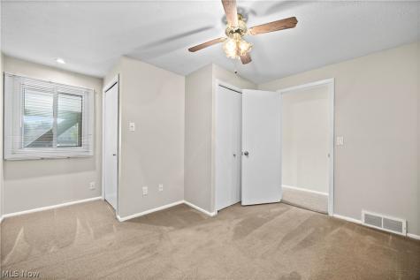 6 Landings Way Avon Lake OH 44012