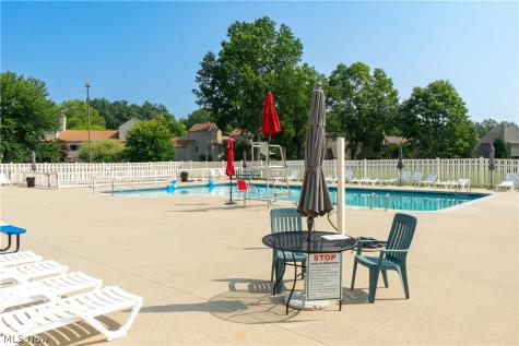 6 Landings Way Avon Lake OH 44012