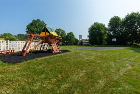 6 Landings Way Avon Lake OH 44012