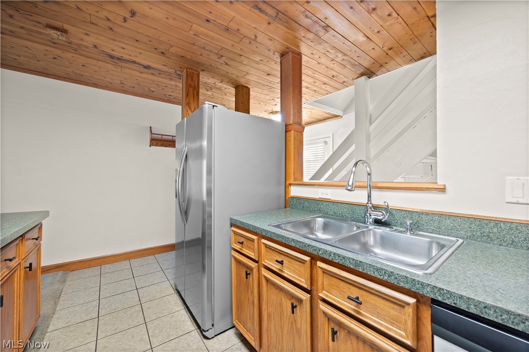 6 Landings Way Avon Lake OH 44012