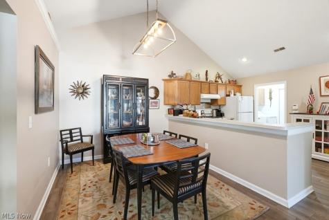 606 Crossings Circle Tallmadge OH 44278