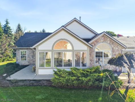 606 Crossings Circle Tallmadge OH 44278