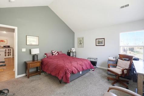 606 Crossings Circle Tallmadge OH 44278