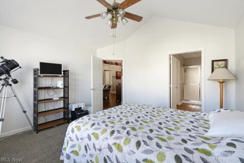 606 Crossings Circle Tallmadge OH 44278