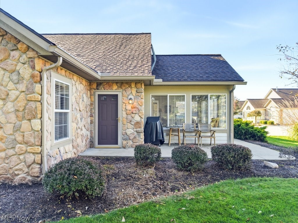 606 Crossings Circle Tallmadge OH 44278