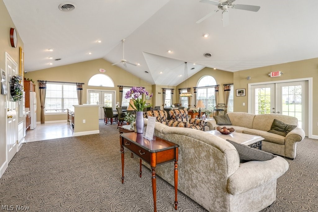 606 Crossings Circle Tallmadge OH 44278