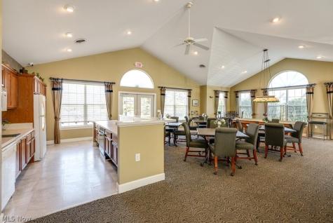 606 Crossings Circle Tallmadge OH 44278
