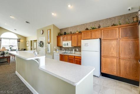 606 Crossings Circle Tallmadge OH 44278