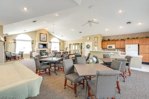 606 Crossings Circle Tallmadge OH 44278