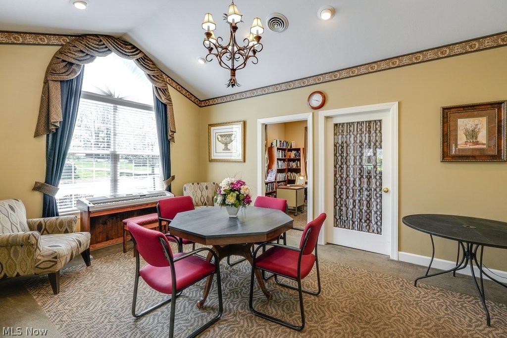 606 Crossings Circle Tallmadge OH 44278