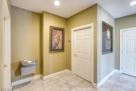 606 Crossings Circle Tallmadge OH 44278