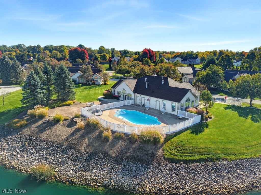 606 Crossings Circle Tallmadge OH 44278