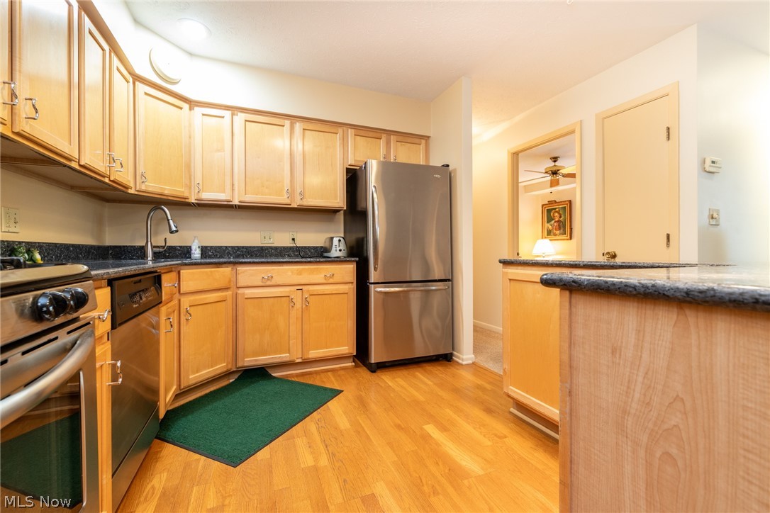 2112 Acacia Park Drive Lyndhurst OH 44124