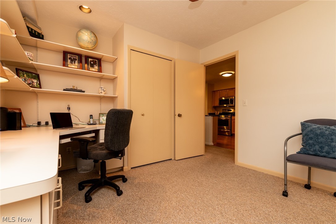 2112 Acacia Park Drive Lyndhurst OH 44124