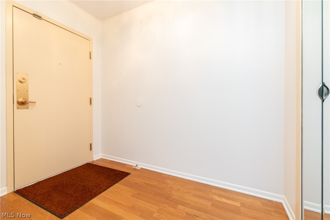 2112 Acacia Park Drive Lyndhurst OH 44124