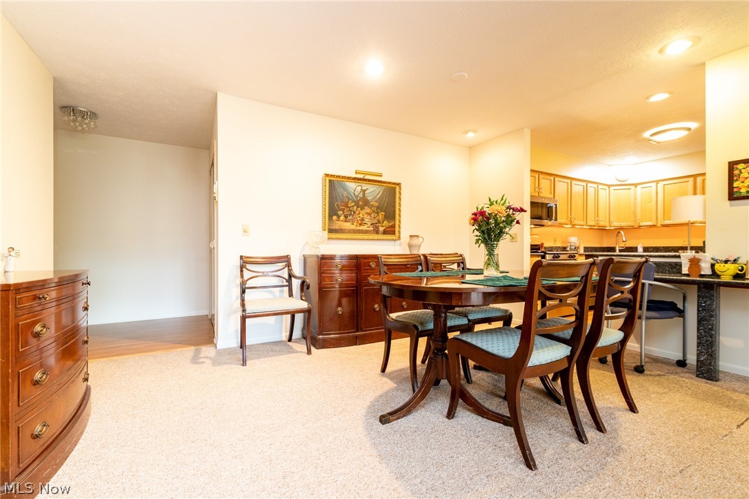 2112 Acacia Park Drive Lyndhurst OH 44124