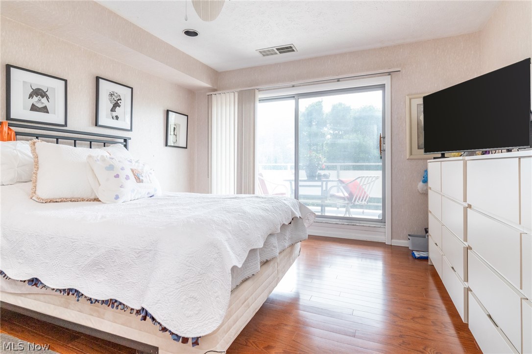 2202 Acacia Park Drive Lyndhurst OH 44124