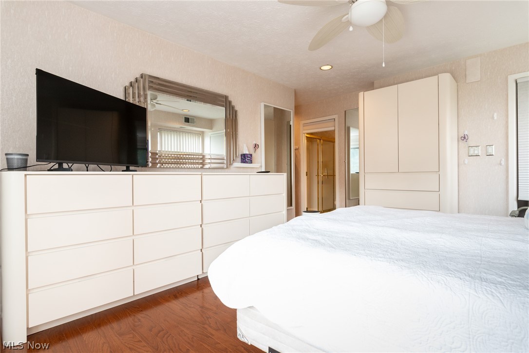 2202 Acacia Park Drive Lyndhurst OH 44124