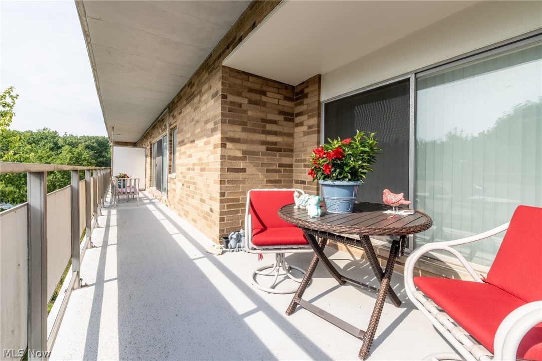 2202 Acacia Park Drive Lyndhurst OH 44124