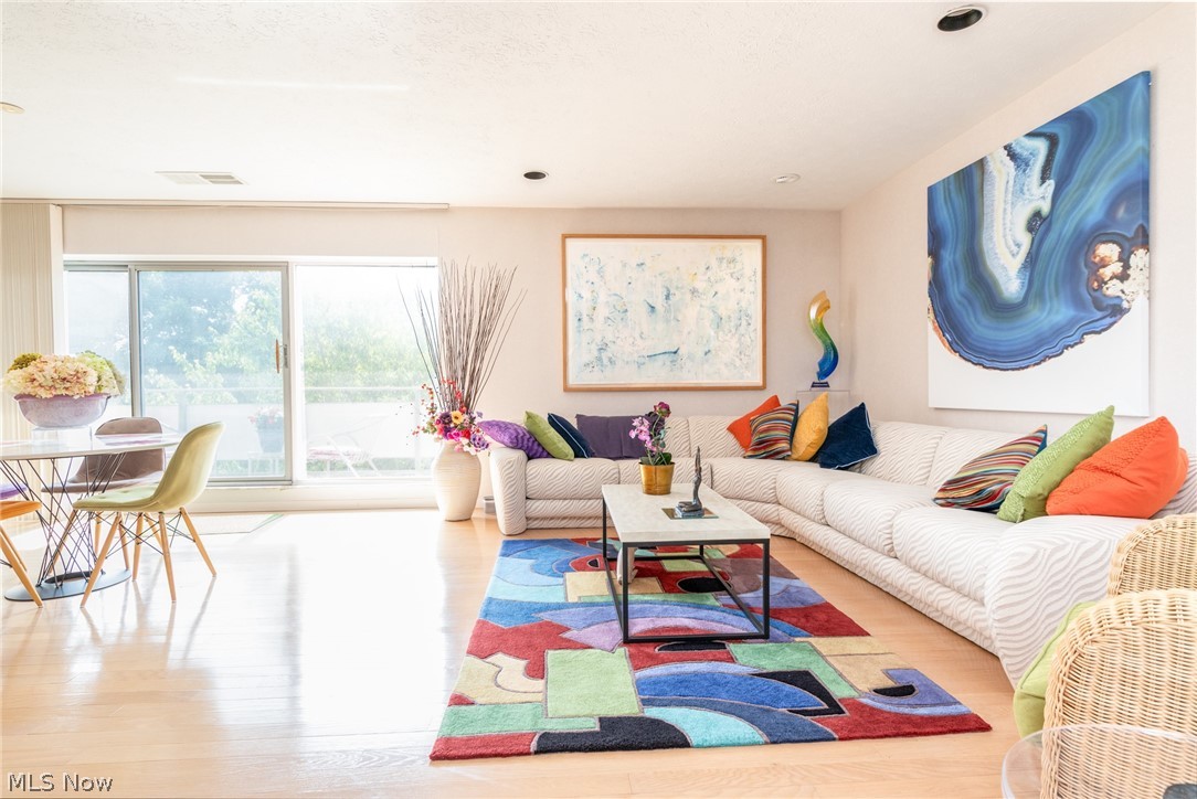 2202 Acacia Park Drive Lyndhurst OH 44124