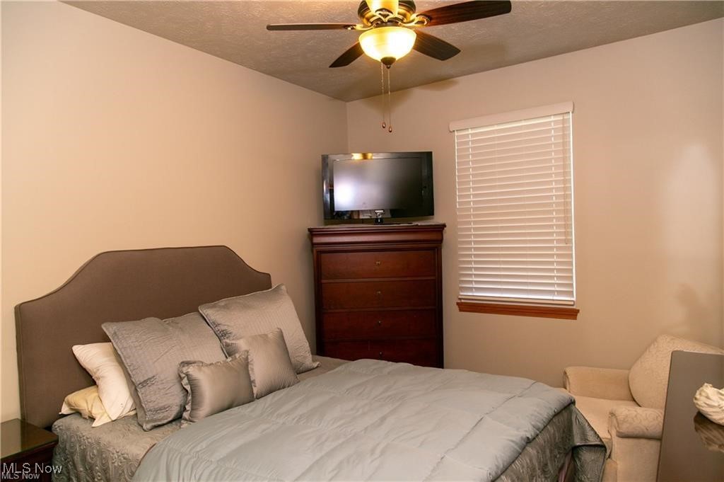 8873 Ashlyn Court Olmsted Falls OH 44138