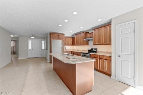 995 Flanders Wadsworth OH 44281