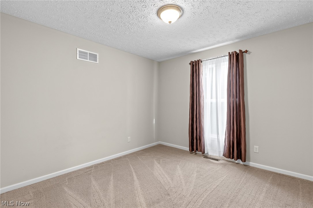 995 Flanders Wadsworth OH 44281