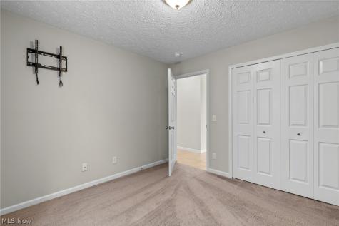 995 Flanders Wadsworth OH 44281
